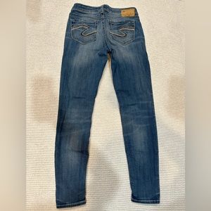 Silver Jeans Co Suki Mid Super Skinny Jeans size W29/L31, Med Wash Fluid Denim.